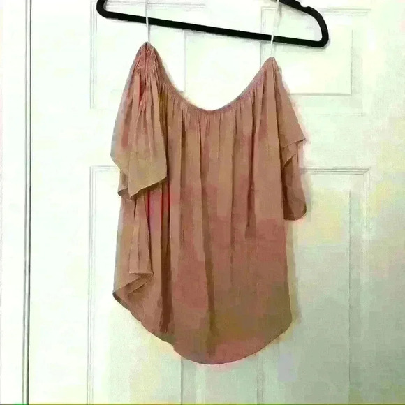 Madison & Berkeley Tops - Madison & Berkley Off the shoulder Top